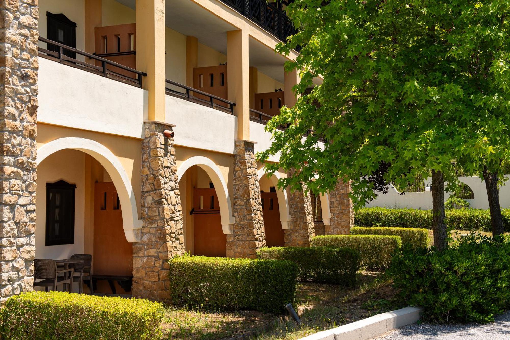 Simantro Beach Sani  Exterior foto The University of Patras